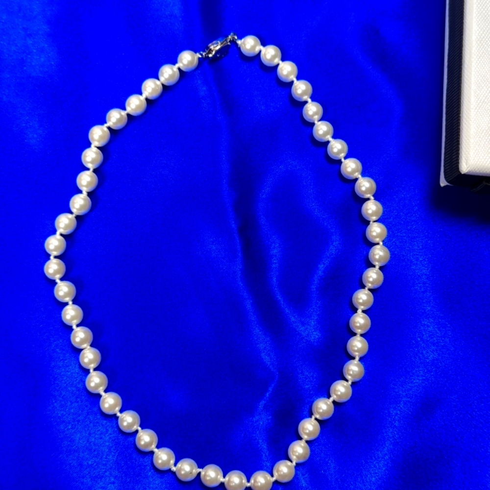 Simulated Shell pearl necklace